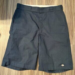 Men's Y2K Dickies Workwear Shorts, size 36